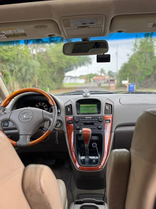 2002 Lexus RX 1st Gen - Image 9 of 12