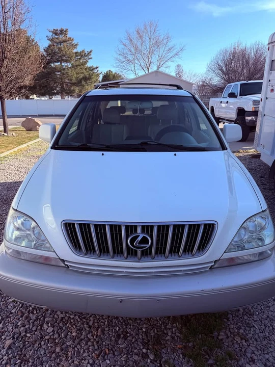 2002 Lexus RX 1st Gen - Image 2 of 16