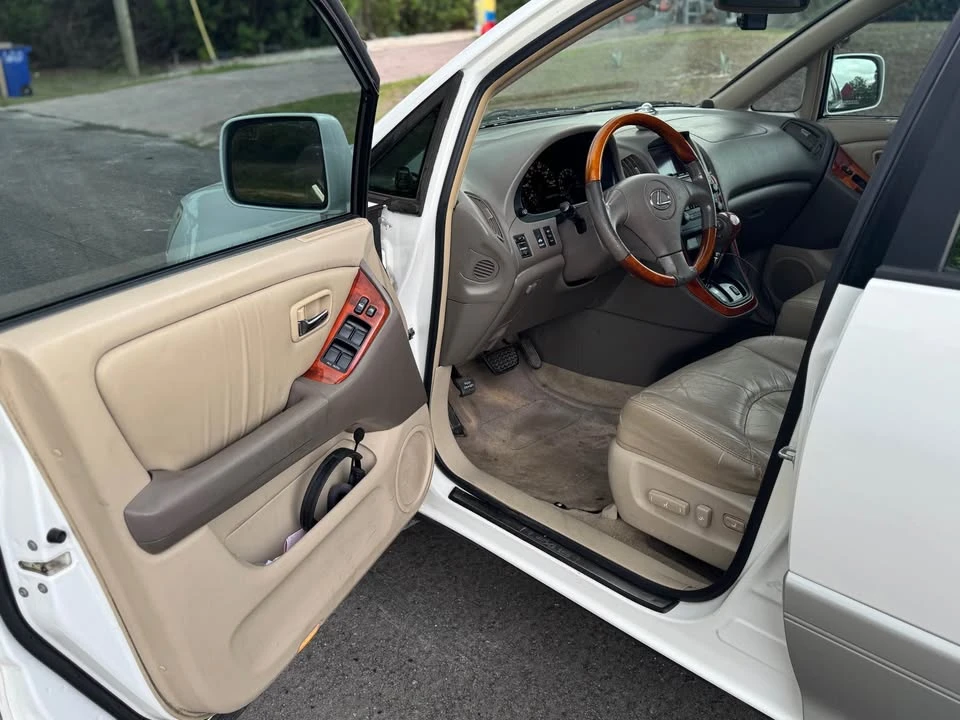 2002 Lexus RX 1st Gen - Image 5 of 12