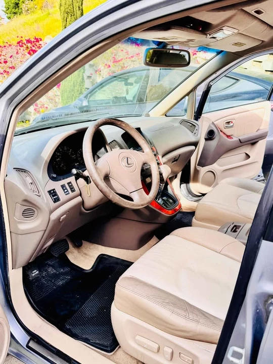 2002 Lexus RX 1st Gen - Image 11 of 12