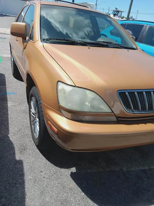2002 Lexus RX 1st Gen - Image 6 of 9