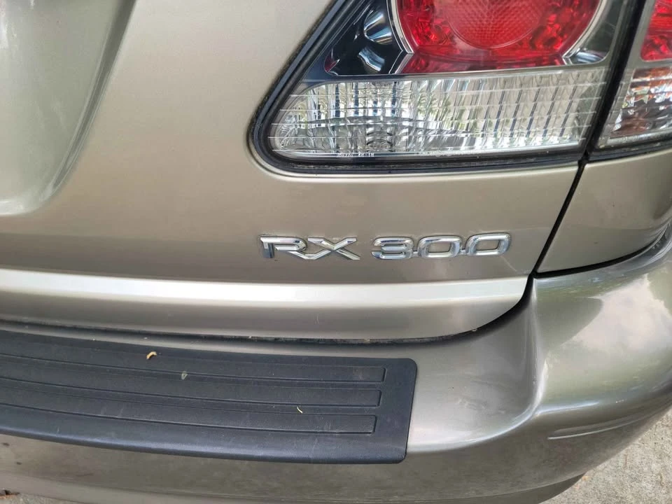 2002 Lexus RX 1st Gen - Image 15 of 15