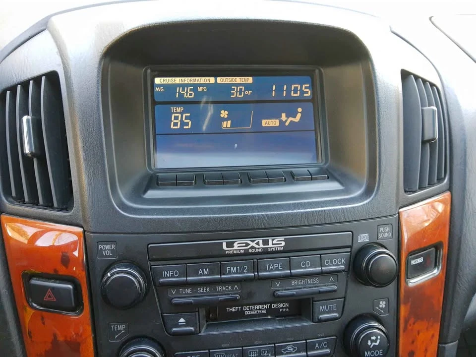 2002 Lexus RX 1st Gen - Image 10 of 15