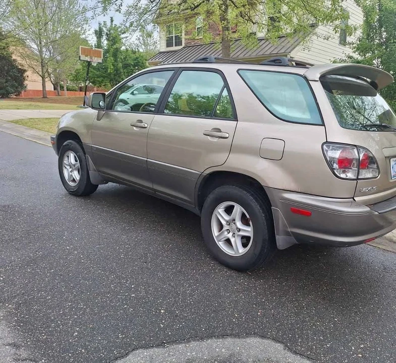 2002 Lexus RX 1st Gen - Image 6 of 15