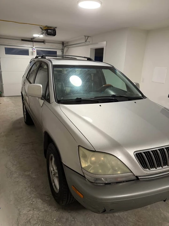 2002 Lexus RX 1st Gen - Image 5 of 6