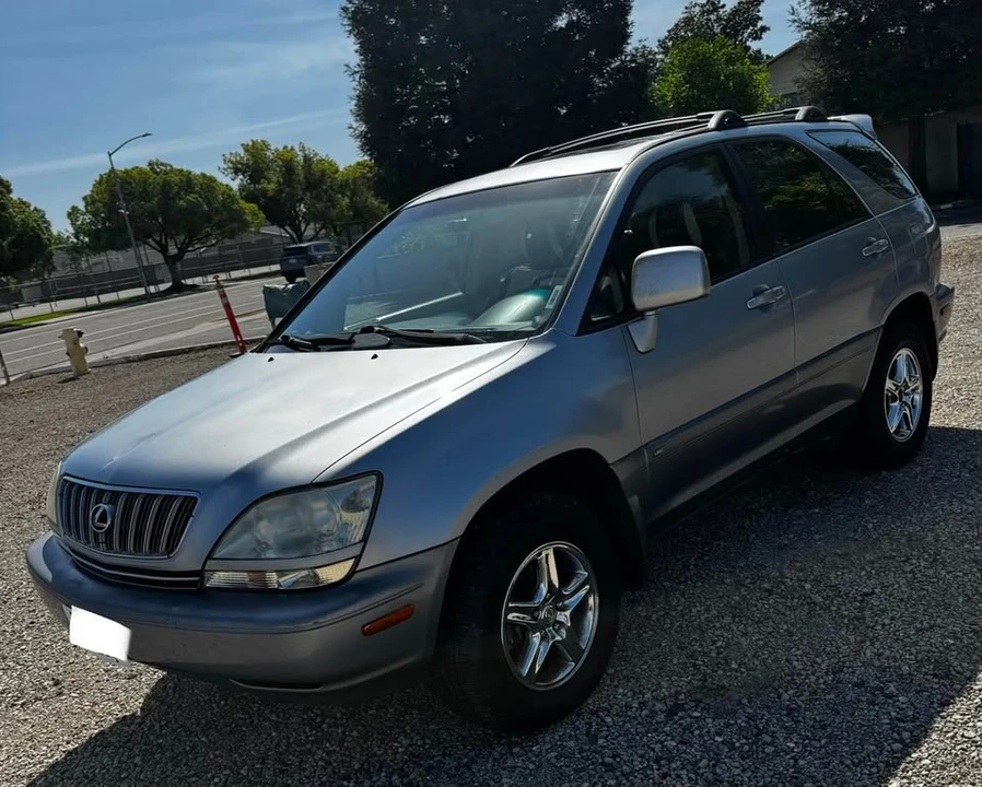 2002 Lexus RX 1st Gen - Image 3 of 13
