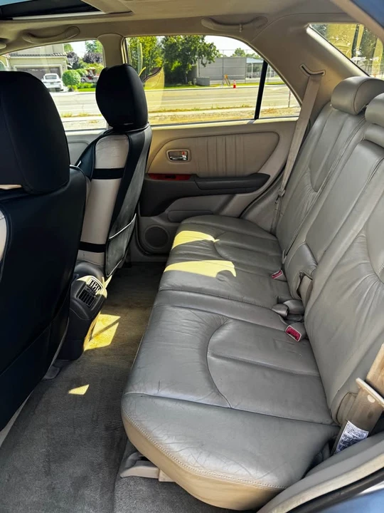 2002 Lexus RX 1st Gen - Image 10 of 13