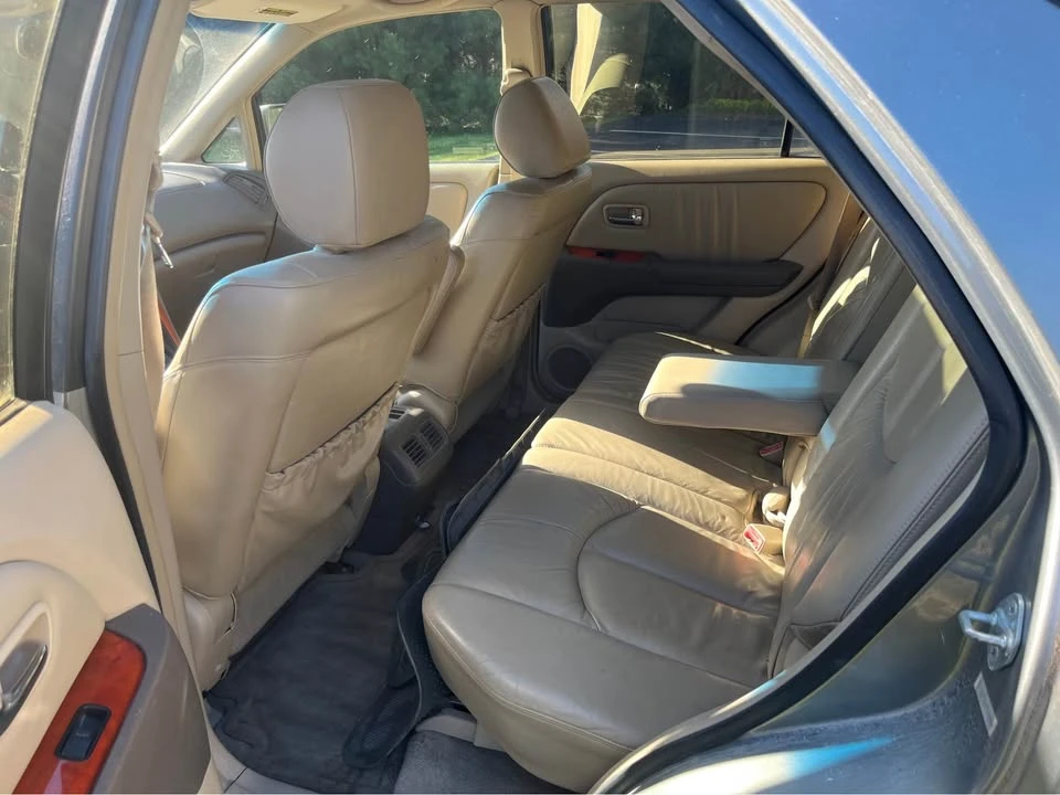 2002 Lexus RX 1st Gen - Image 2 of 13