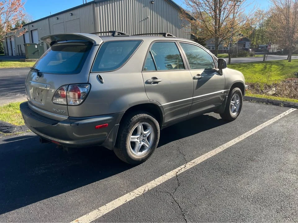 2002 Lexus RX 1st Gen - Image 8 of 13