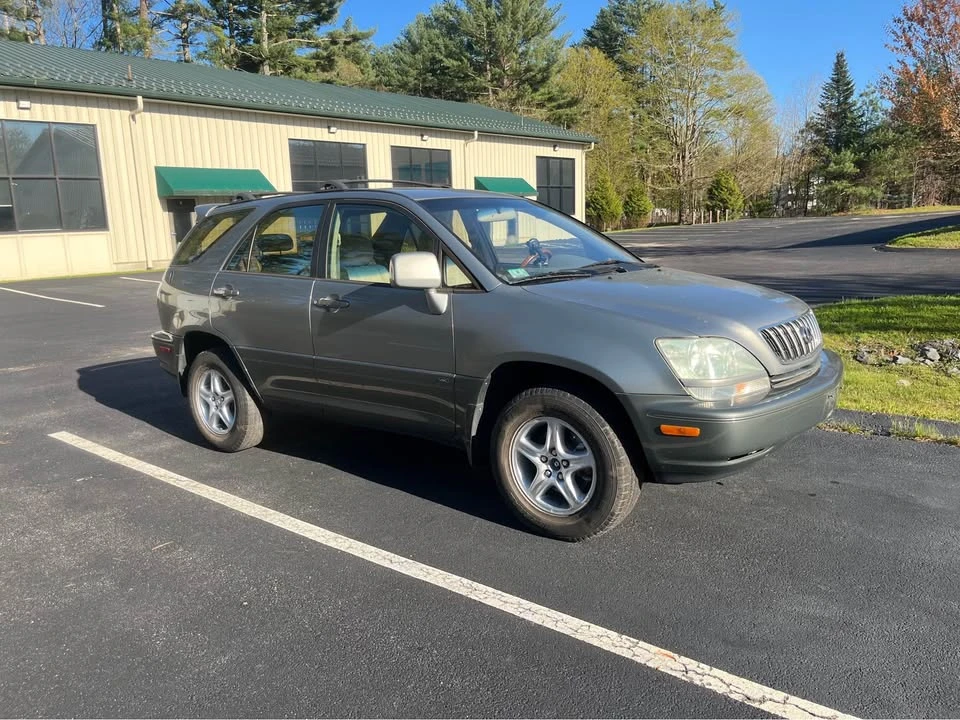 2002 Lexus RX 1st Gen - Image 6 of 13
