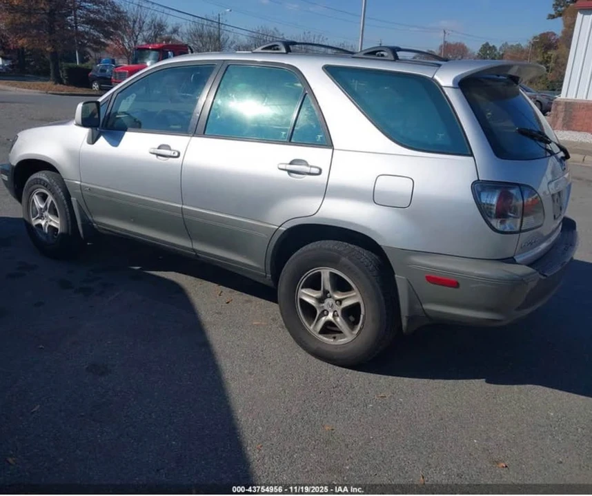 2002 Lexus RX 1st Gen - Image 3 of 9