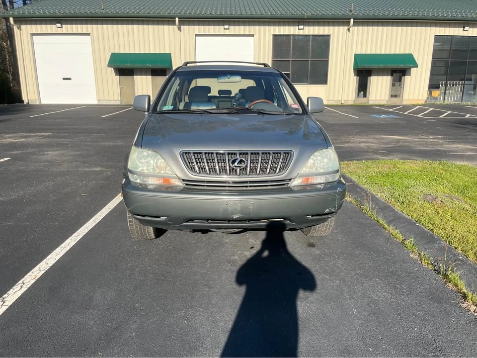 2002 Lexus RX 1st Gen - Image 5 of 13