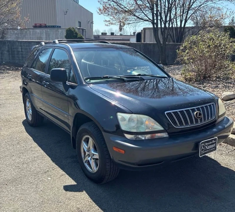 2002 Lexus RX 1st Gen - Image 3 of 10