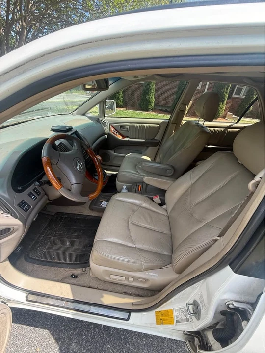 2002 Lexus RX 1st Gen - Image 5 of 8