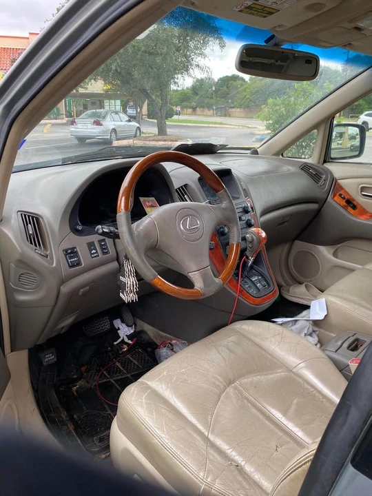 2002 Lexus RX 1st Gen - Image 4 of 5