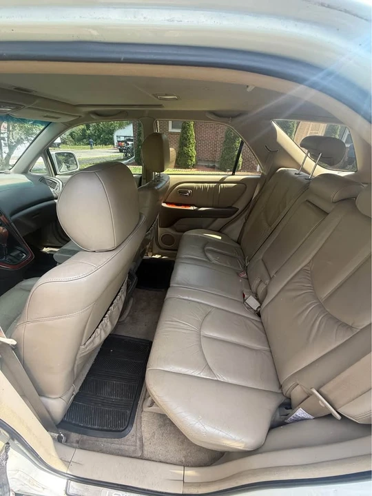2002 Lexus RX 1st Gen - Image 6 of 8