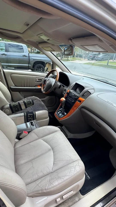 2002 Lexus RX 1st Gen - Image 9 of 20