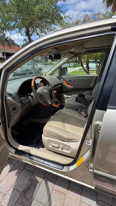 2002 Lexus RX 1st Gen - Image 5 of 20