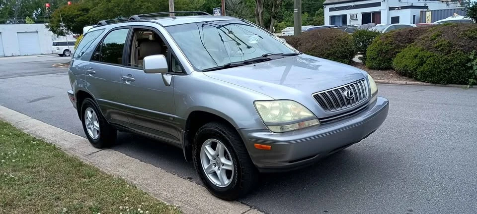 2002 Lexus RX 1st Gen - Image 4 of 7