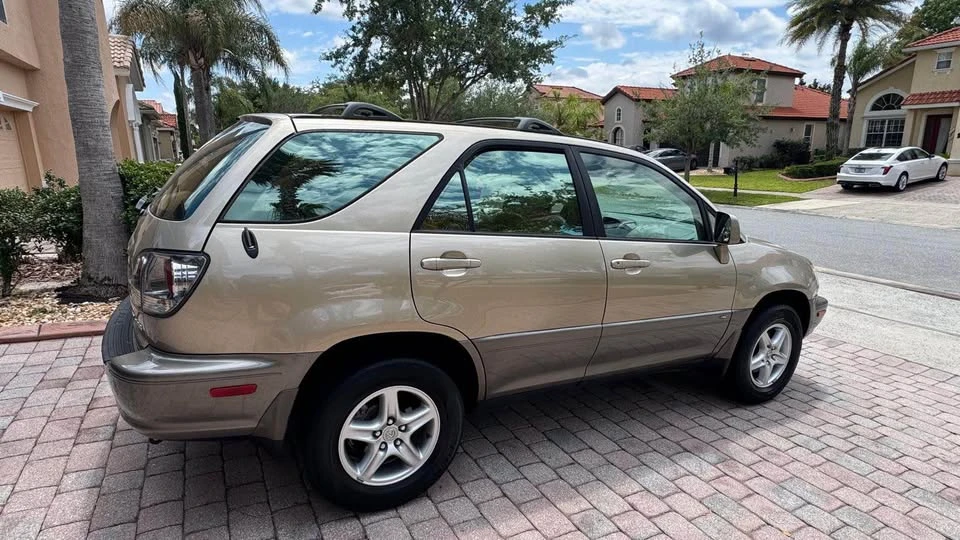 2002 Lexus RX 1st Gen - Image 3 of 20
