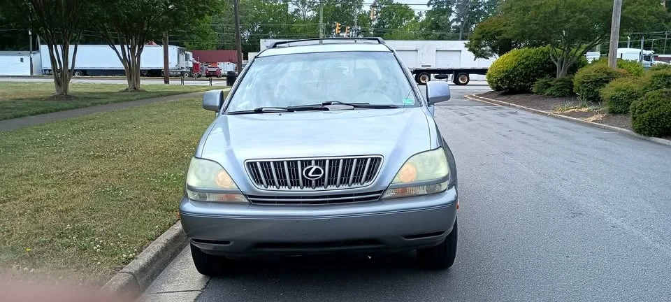 2002 Lexus RX 1st Gen - Image 3 of 7