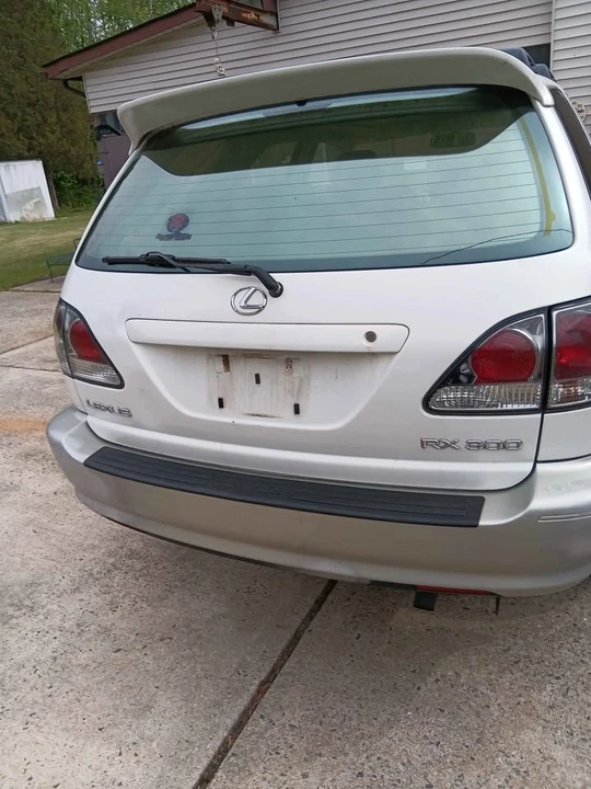2002 Lexus RX 1st Gen - Image 3 of 10