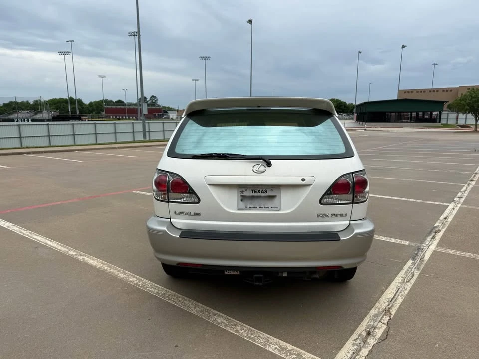 2002 Lexus RX 1st Gen - Image 4 of 19