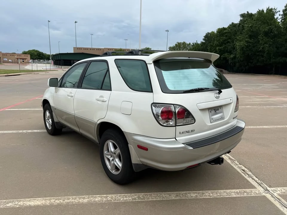 2002 Lexus RX 1st Gen - Image 3 of 19