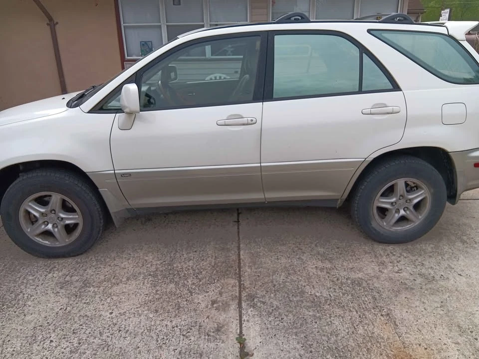 2002 Lexus RX 1st Gen - Image 7 of 10