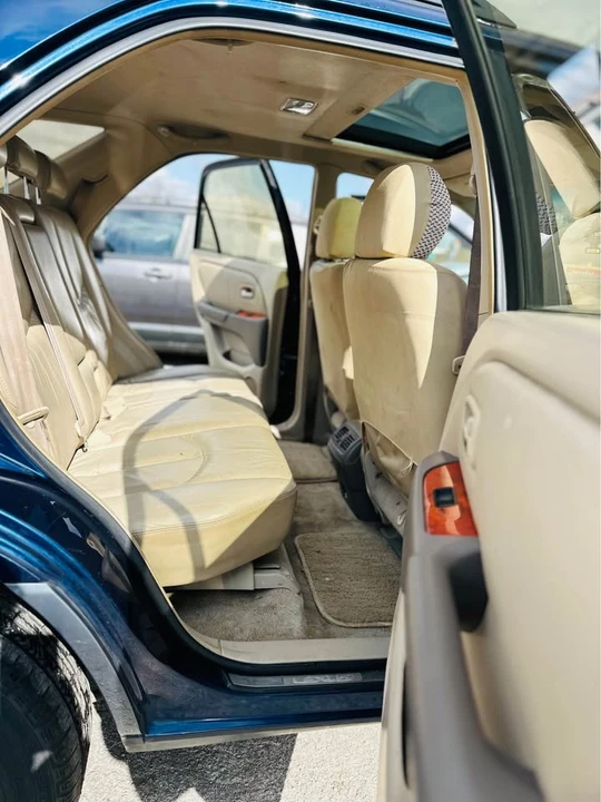 2002 Lexus RX 1st Gen - Image 19 of 21
