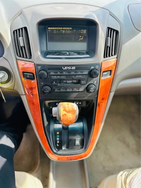 2002 Lexus RX 1st Gen - Image 17 of 21