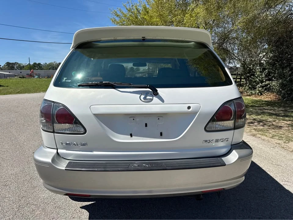 2002 Lexus RX 1st Gen - Image 4 of 13