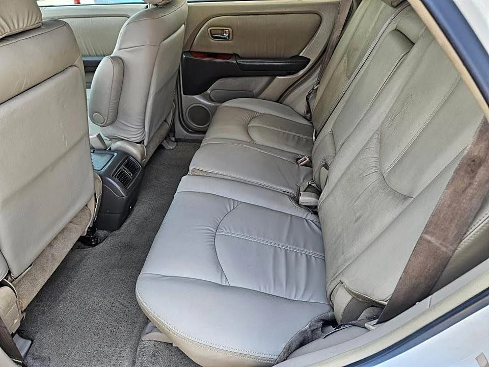 2002 Lexus RX 1st Gen - Image 12 of 13