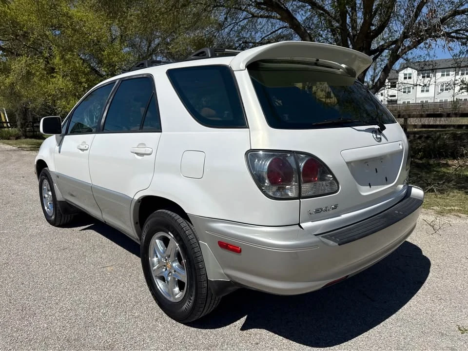 2002 Lexus RX 1st Gen - Image 3 of 13