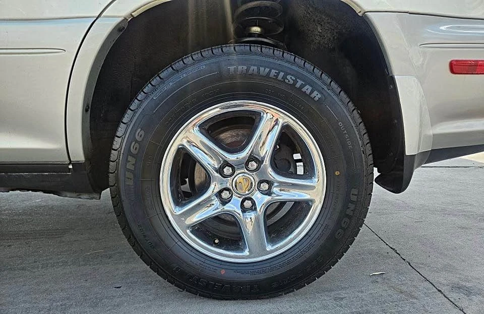 2002 Lexus RX 1st Gen - Image 9 of 13