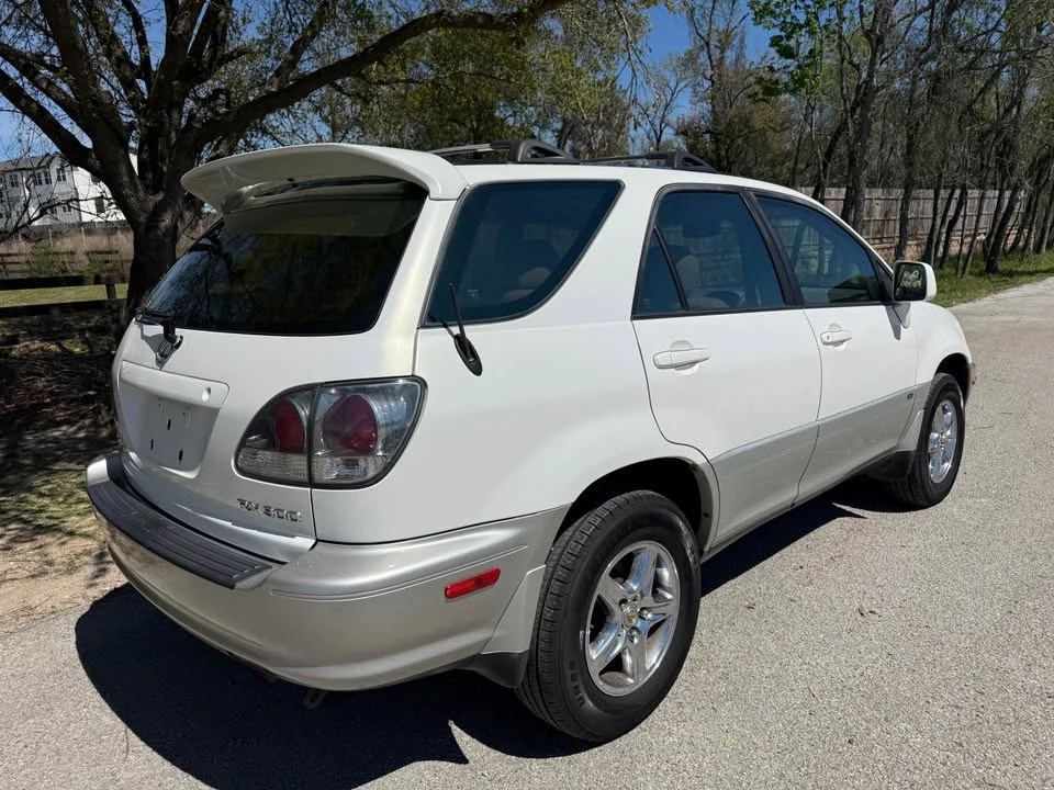 2002 Lexus RX 1st Gen - Image 5 of 13