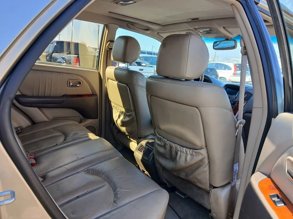 2002 Lexus RX 1st Gen - Image 6 of 9