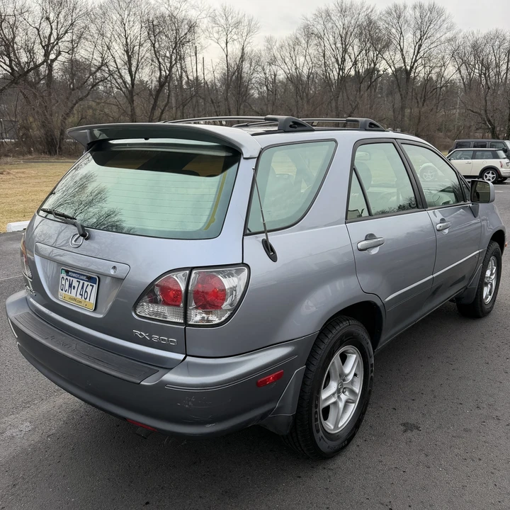 2002 Lexus RX 1st Gen - Image 3 of 31