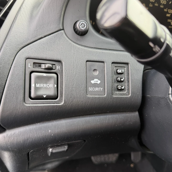 2002 Lexus RX 1st Gen - Image 27 of 31