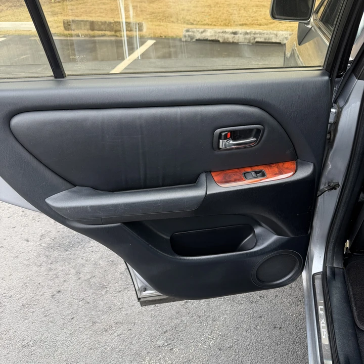 2002 Lexus RX 1st Gen - Image 18 of 31