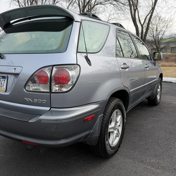 2002 Lexus RX 1st Gen - Image 4 of 31