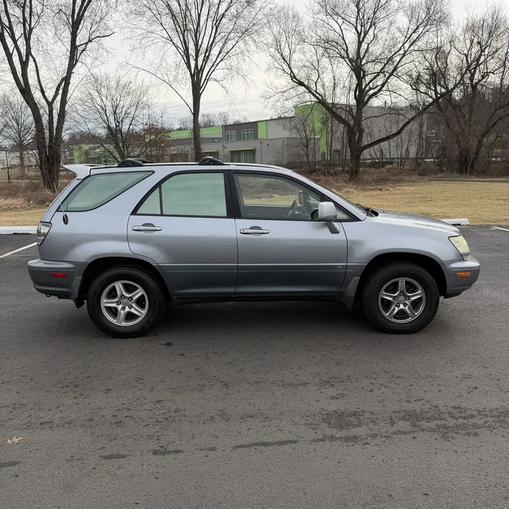 2002 Lexus RX 1st Gen - Image 2 of 31