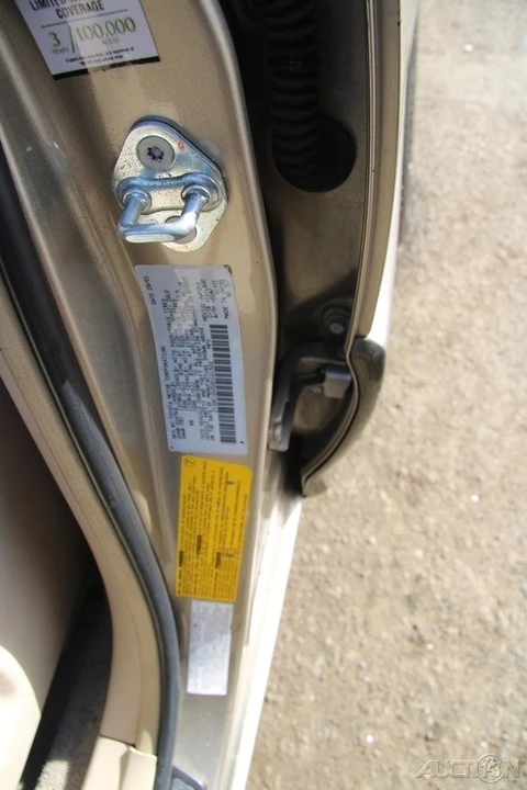 2002 Lexus RX 1st Gen - Image 13 of 21