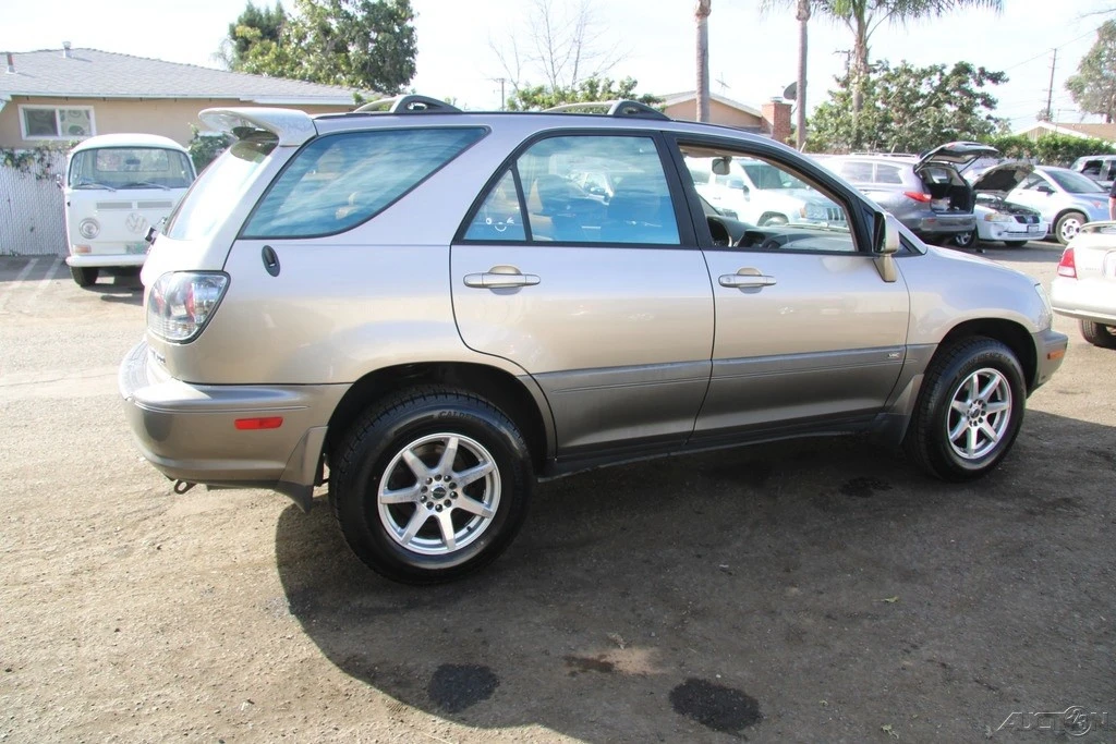 2002 Lexus RX 1st Gen - Image 8 of 21