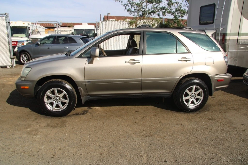2002 Lexus RX 1st Gen - Image 3 of 21