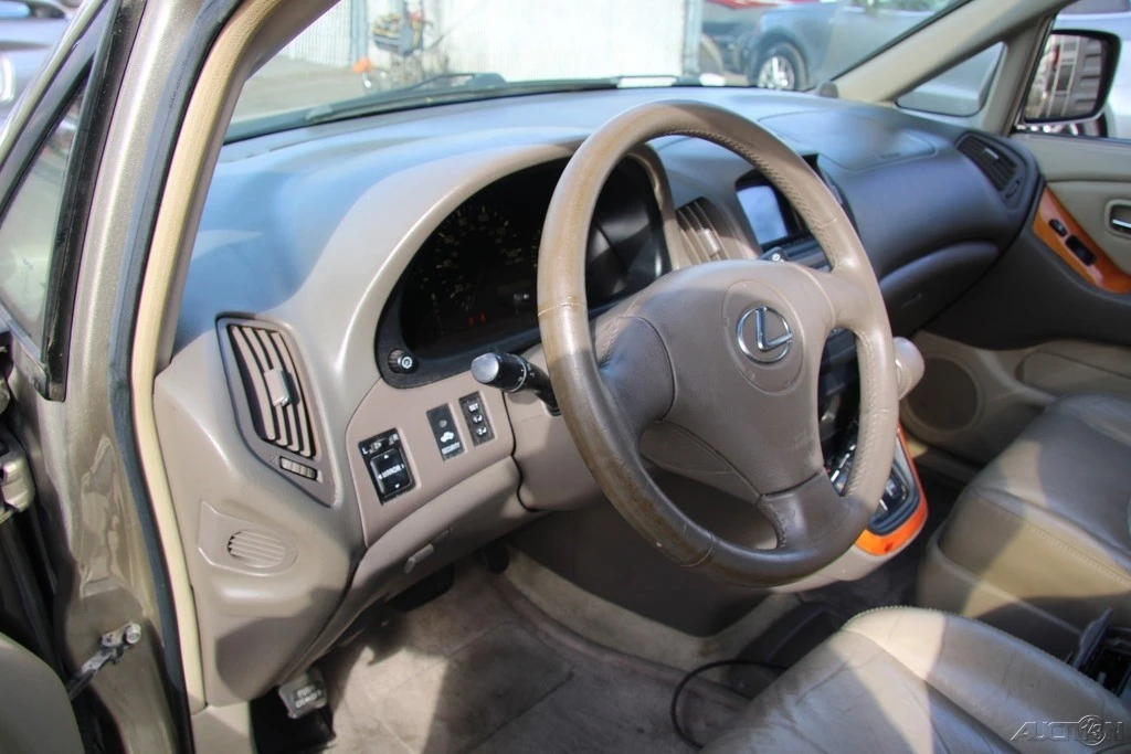 2002 Lexus RX 1st Gen - Image 16 of 21