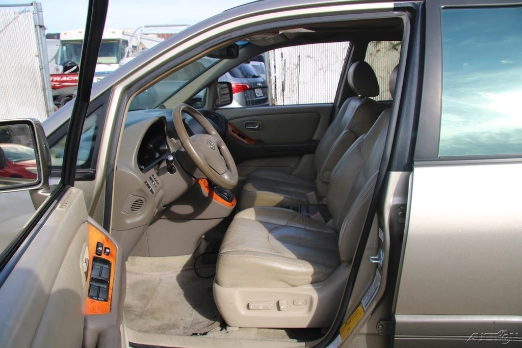 2002 Lexus RX 1st Gen - Image 15 of 21
