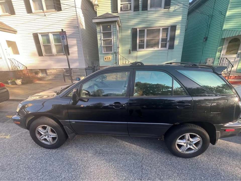 2002 Lexus RX 1st Gen - Image 2 of 8