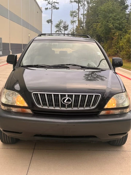 2002 Lexus RX 1st Gen - Image 2 of 14