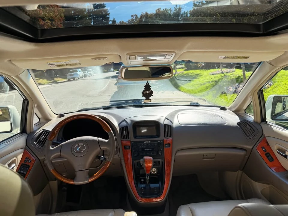 2002 Lexus RX 1st Gen - Image 5 of 13